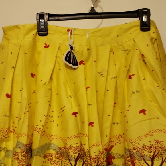 Skirt - Picture 3 of 3